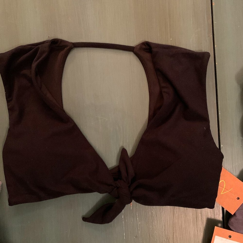 Niyama Sol - KNOTTY BRA - BLACK NWT